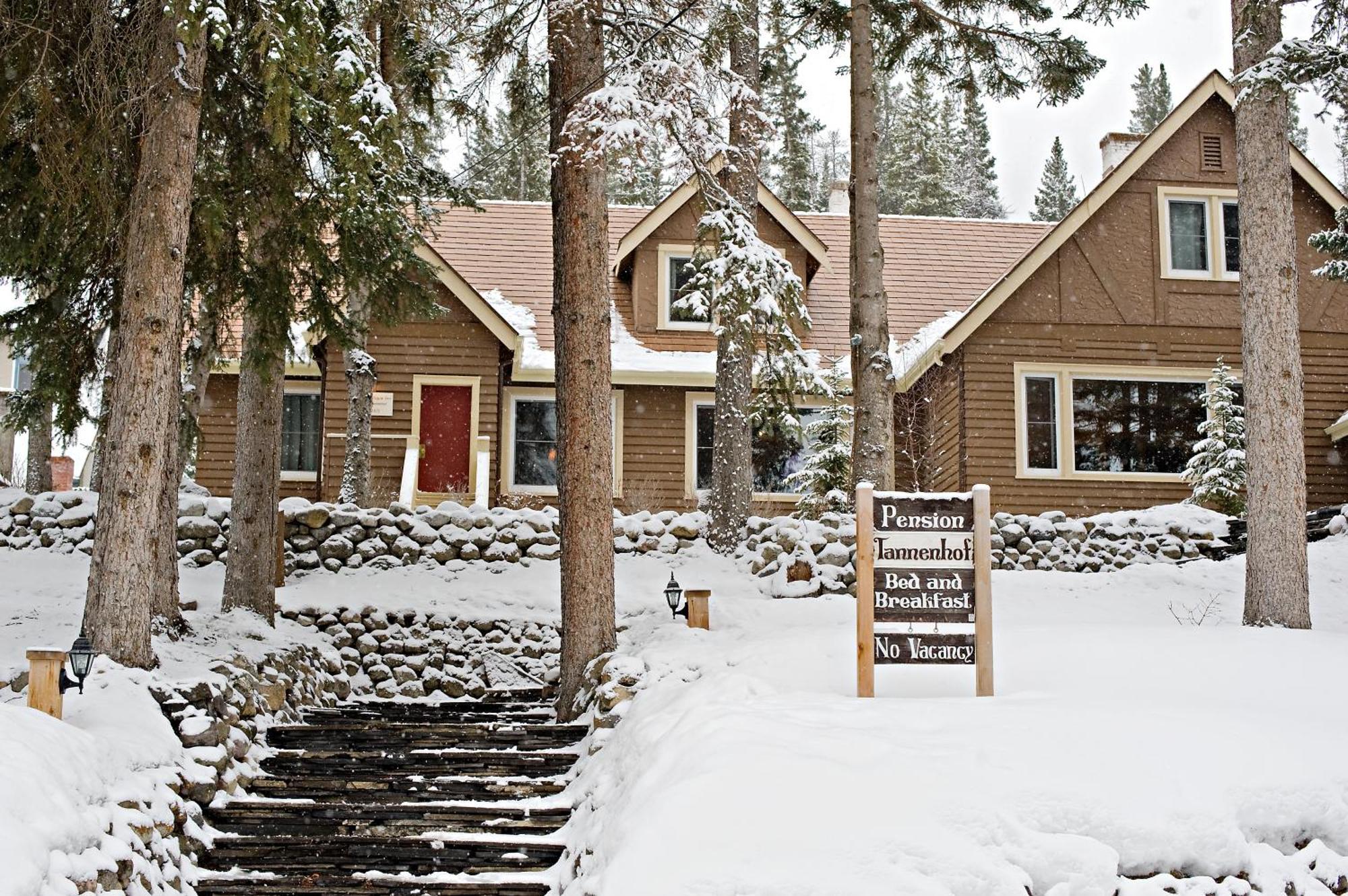 Banff Boutique Inn - Adults Only Exterior photo